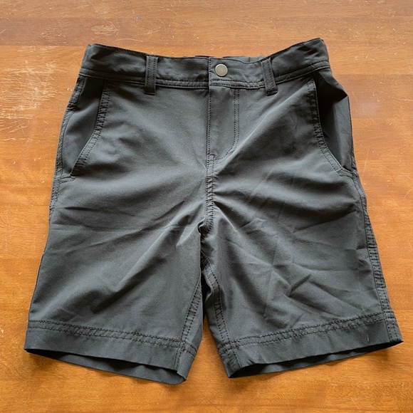 Like new Hanna Anderson boys 6-7 shorts. - Picture 1 of 3